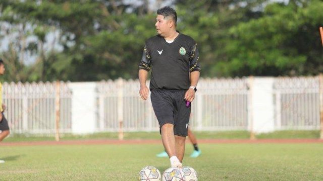Aidil Sharin Sahak — archive football photograph