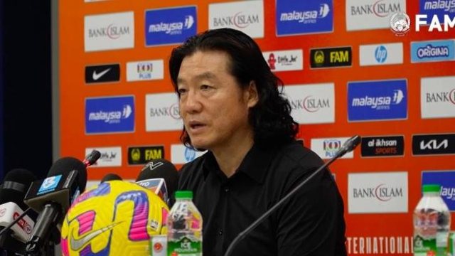 Kim Pan-gon — archive football photograph